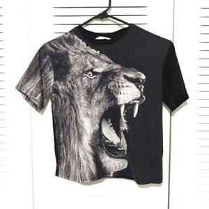 Lion shirt 7y Women’s small